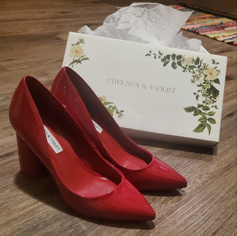 Chelsea & Violet pumps